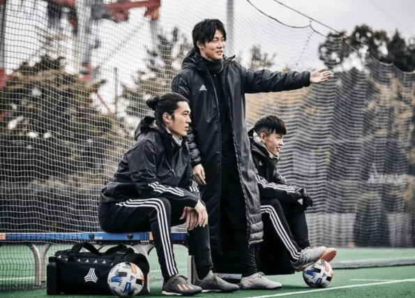 人気のサッカー移動着とは？その特徴や魅力をご紹介！ - J League Shop