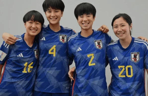 オーセンティックとレプリカ、日本代表ユニフォームを比較 - J League Shop